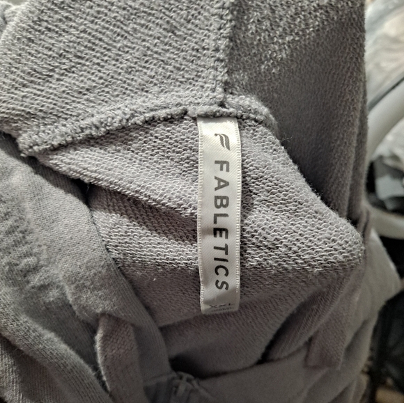 Fabletics Sweatshirt - Picture 6 of 8